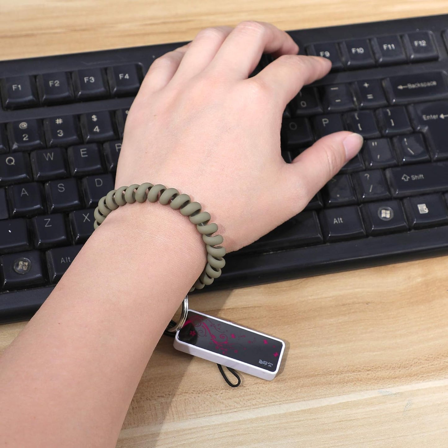 2PCS Stretchable Wristband Wristlet  Coil Keychain Wrist Key Chain
